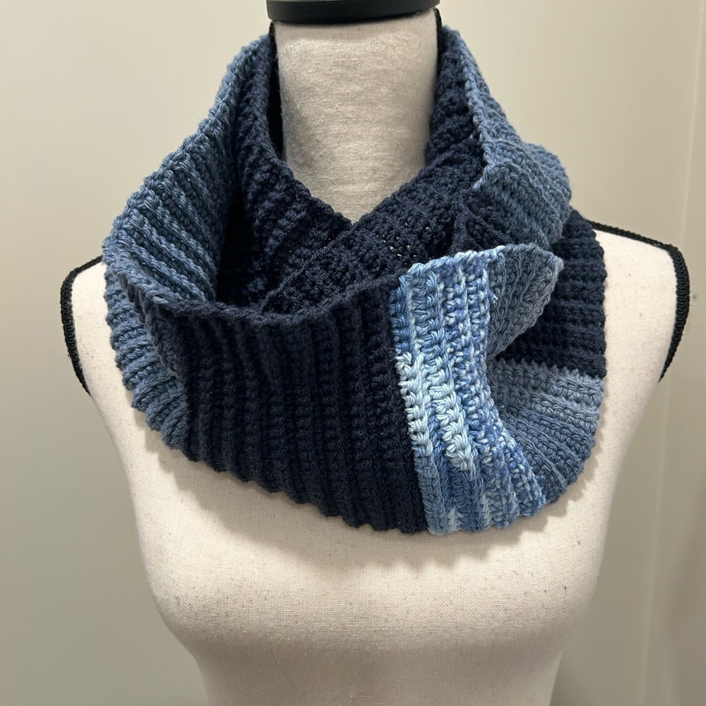 Handmade Stylish Blue Knit Infinity Scarf